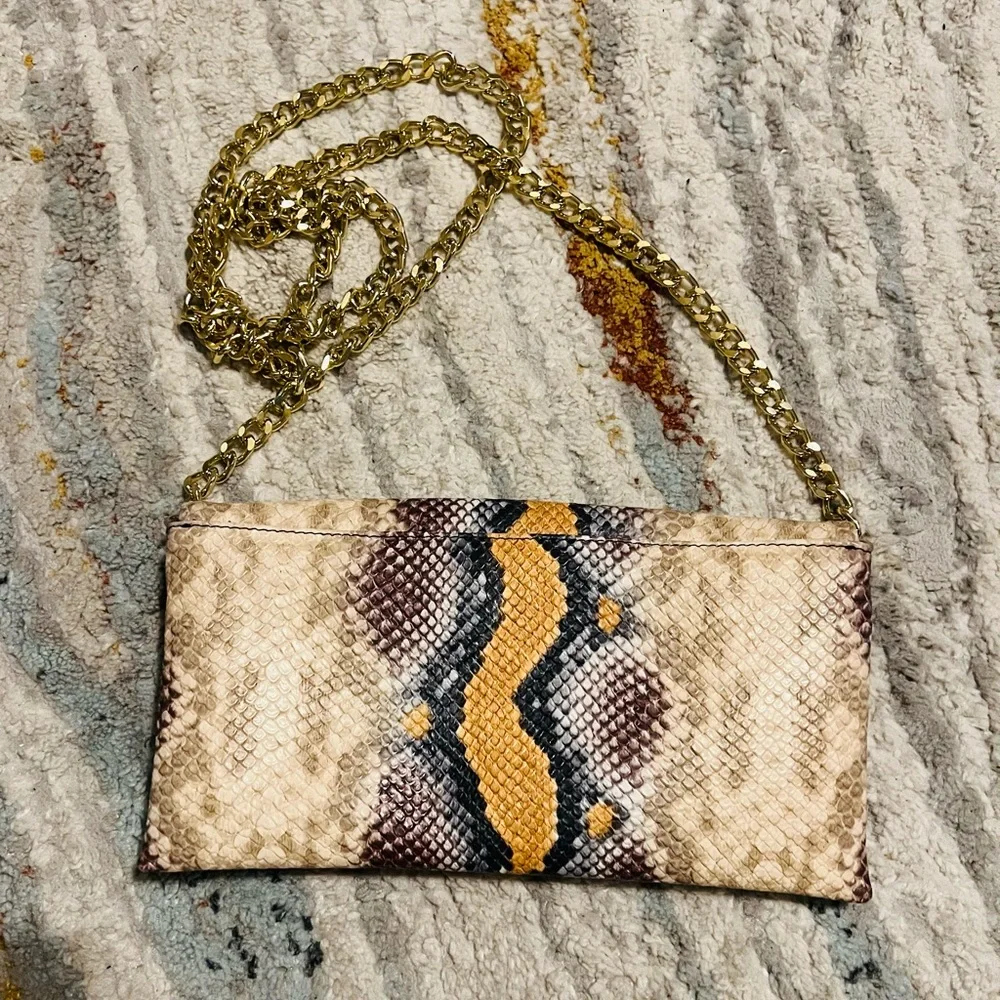 Steve Madden Snake Print Clutch or Crossbody with Gold Chain. EUC - Picture 2 of 4